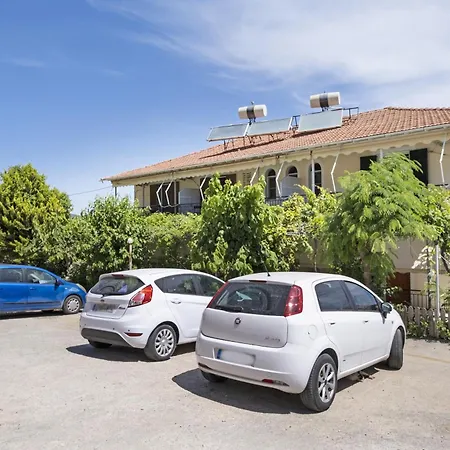 Apartament Tasoula With Sea View 6 Nikiana